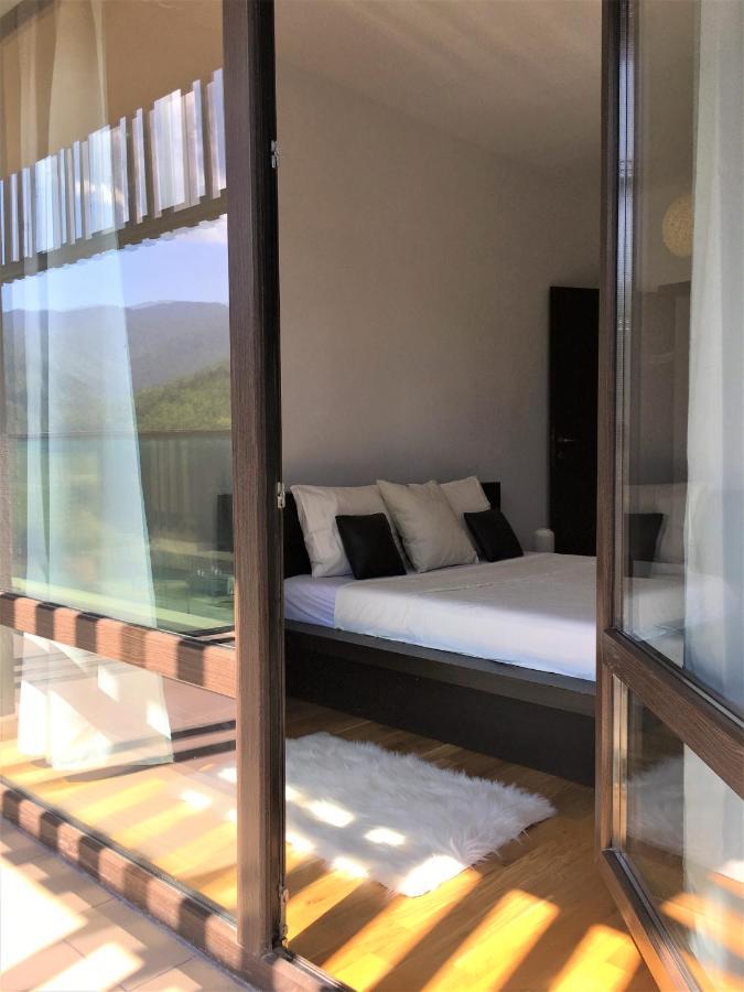 Nature Escape Apartment Брашов Екстериор снимка